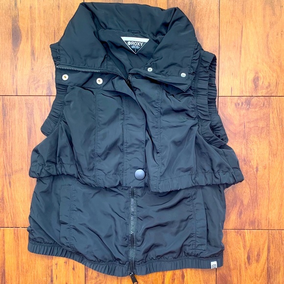 Roxy Jackets & Blazers - Roxy Medium layered vest snaps & zipper w/ pockets
